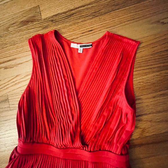 Dress - Picture 2 of 3